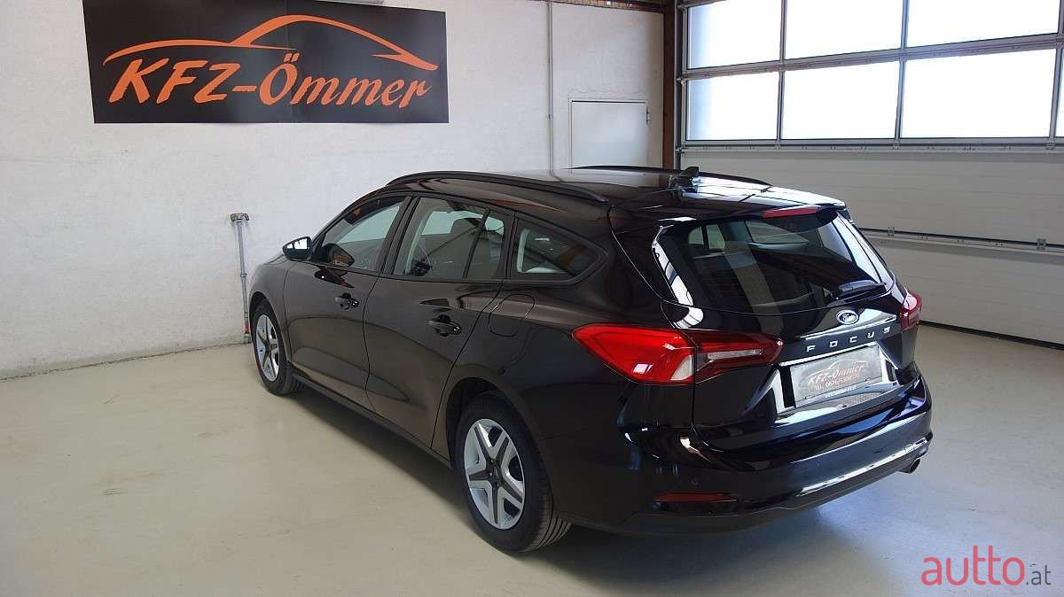 2022' Ford Focus photo #4