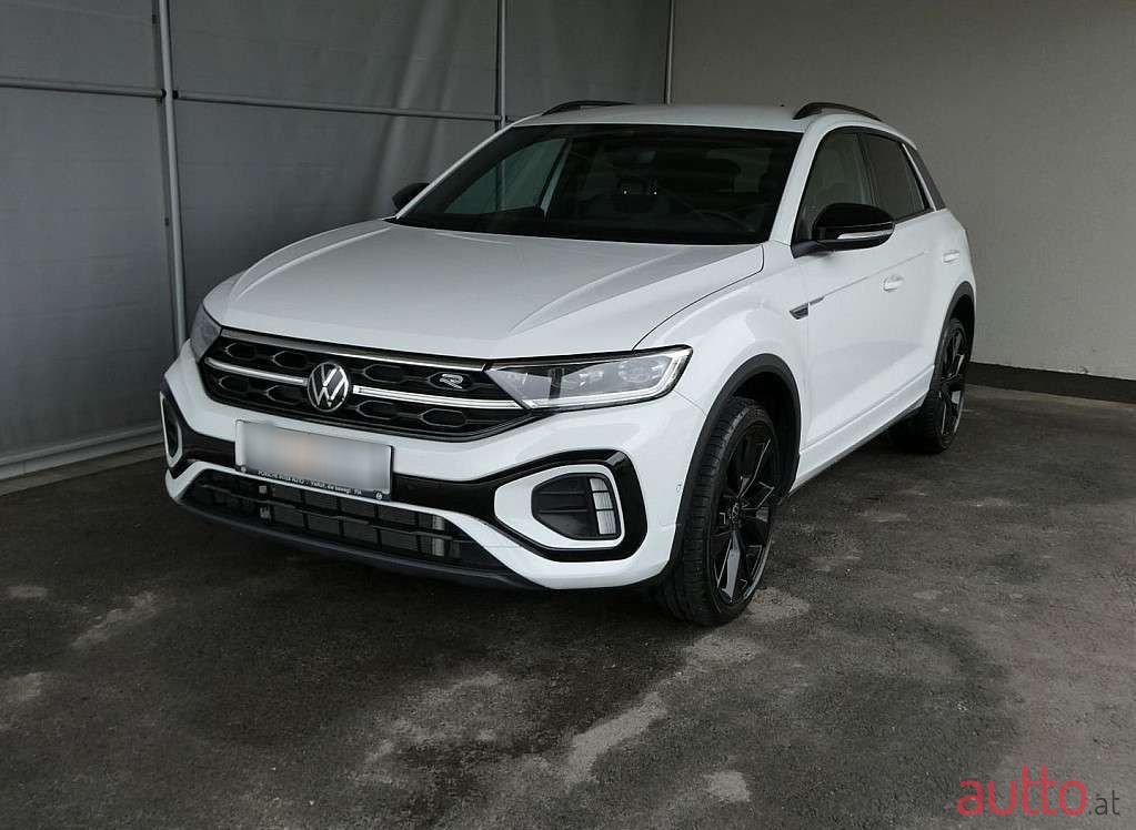 2022' Volkswagen T-Roc photo #1