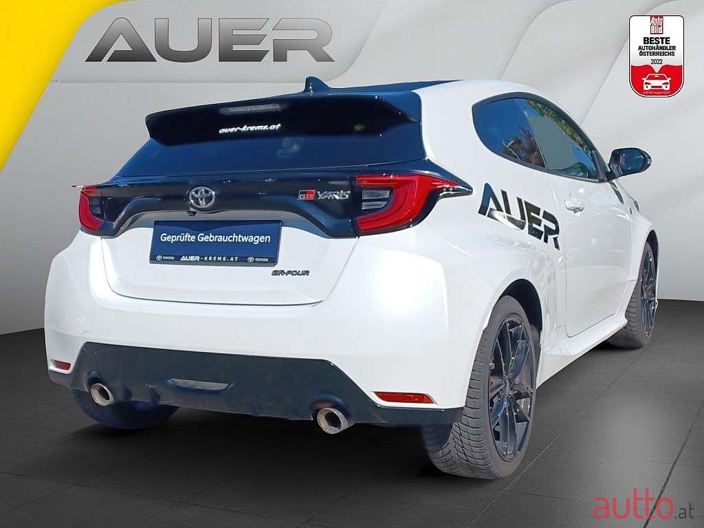 2021' Toyota Yaris photo #4