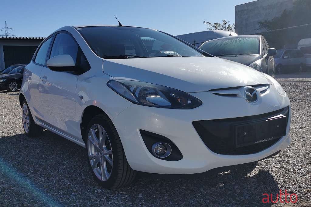 2013' Mazda Mazda2 photo #4