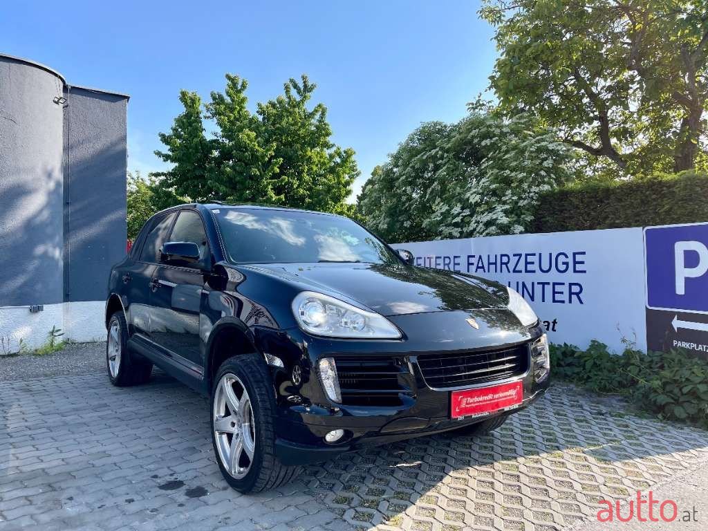 2009' Porsche Cayenne photo #1