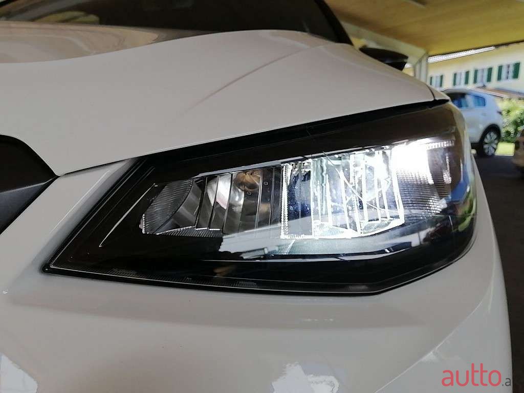 2021' SEAT Arona photo #3