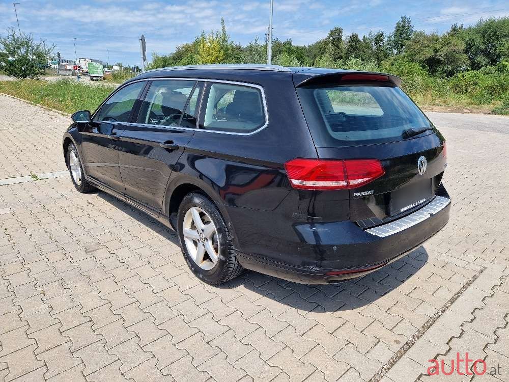 2015' Volkswagen Passat photo #3