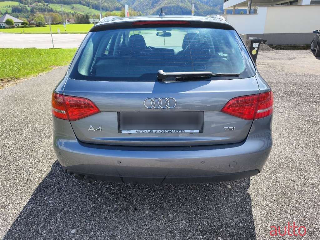 2011' Audi A4 photo #5