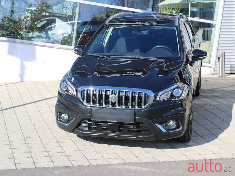 2019' Suzuki SX4 photo #3