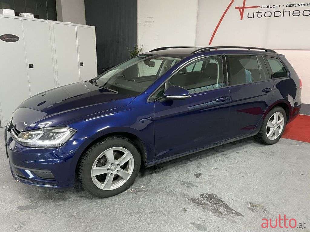 2018' Volkswagen Golf photo #5