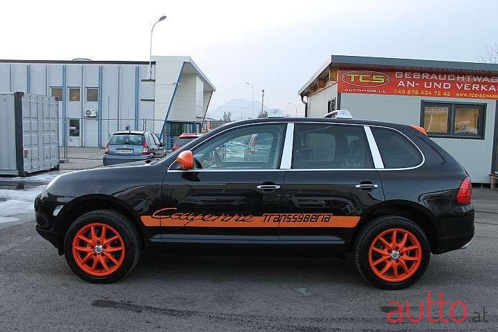2004' Porsche Cayenne photo #4