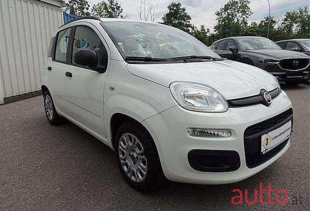 2014' Fiat Panda photo #2