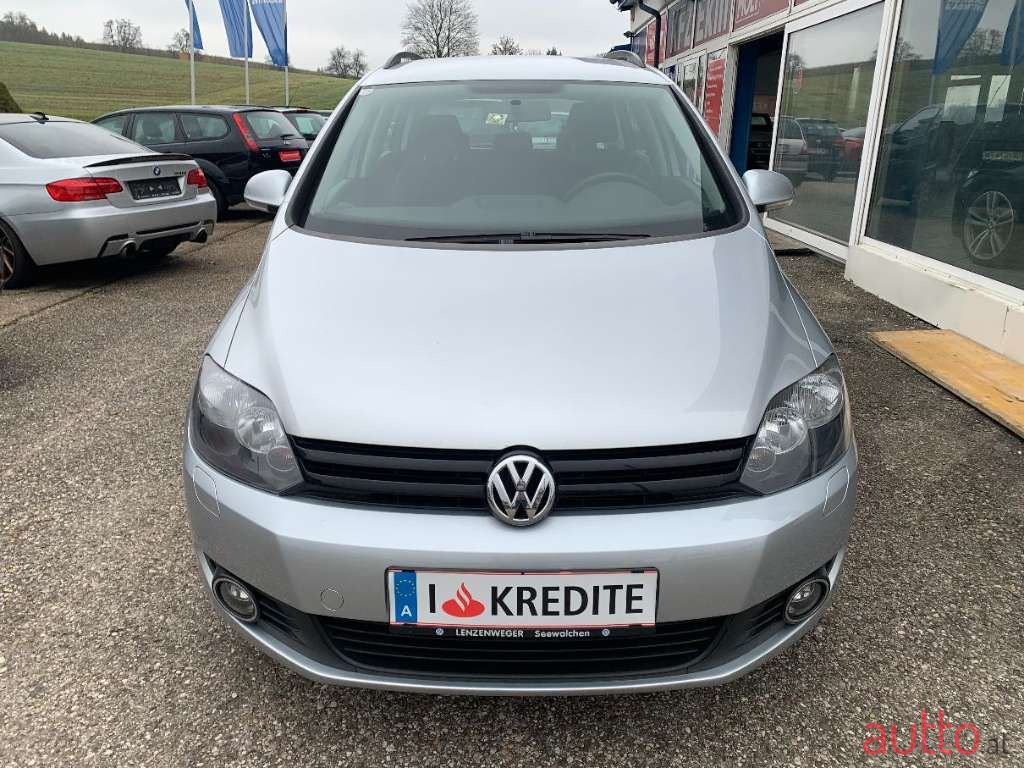 2010' Volkswagen Golf photo #3