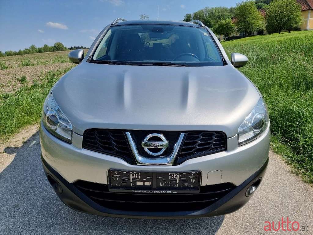 2012' Nissan Qashqai photo #2
