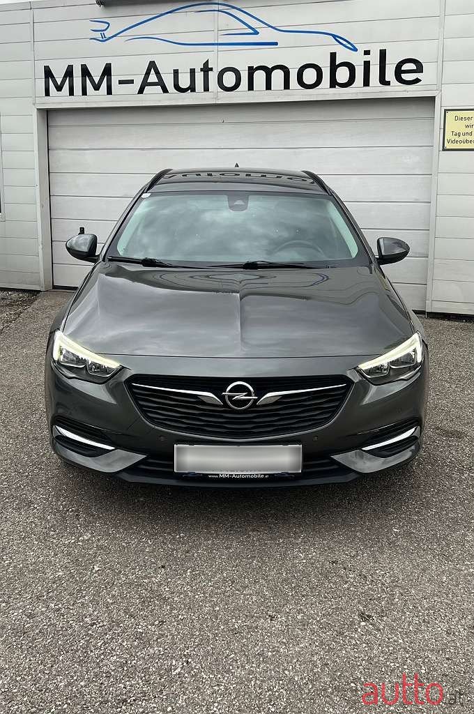 2017' Opel Insignia photo #3