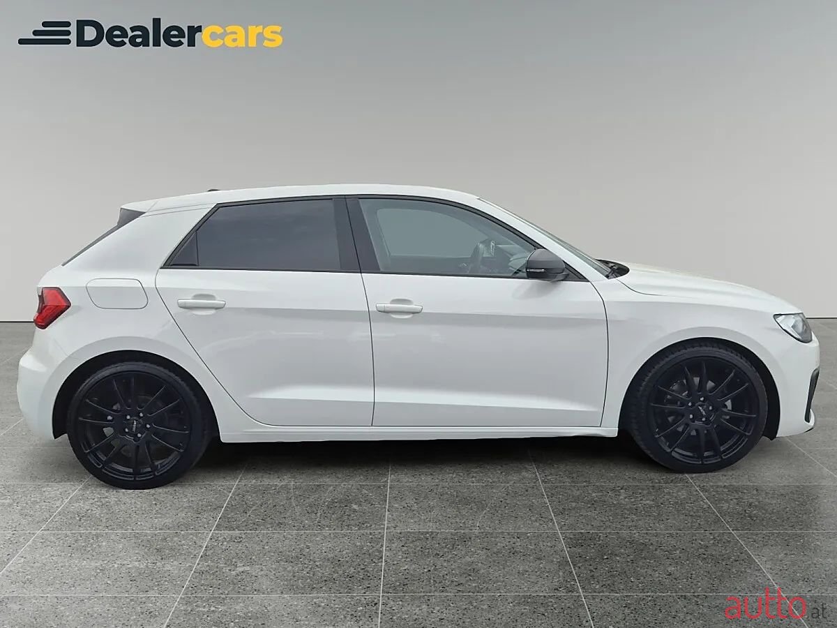 2023' Audi A1 photo #6