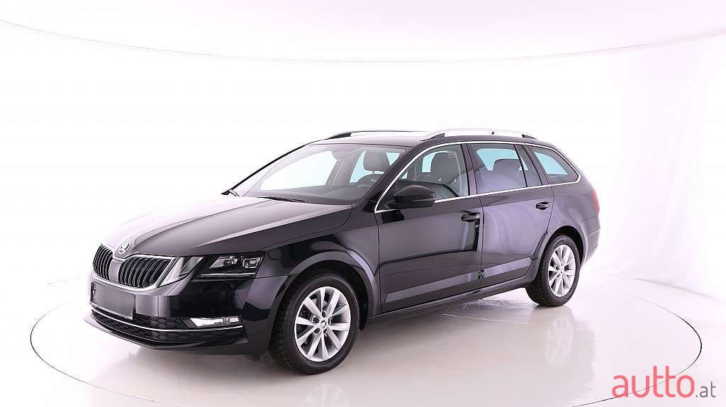 2019' Skoda Octavia photo #1
