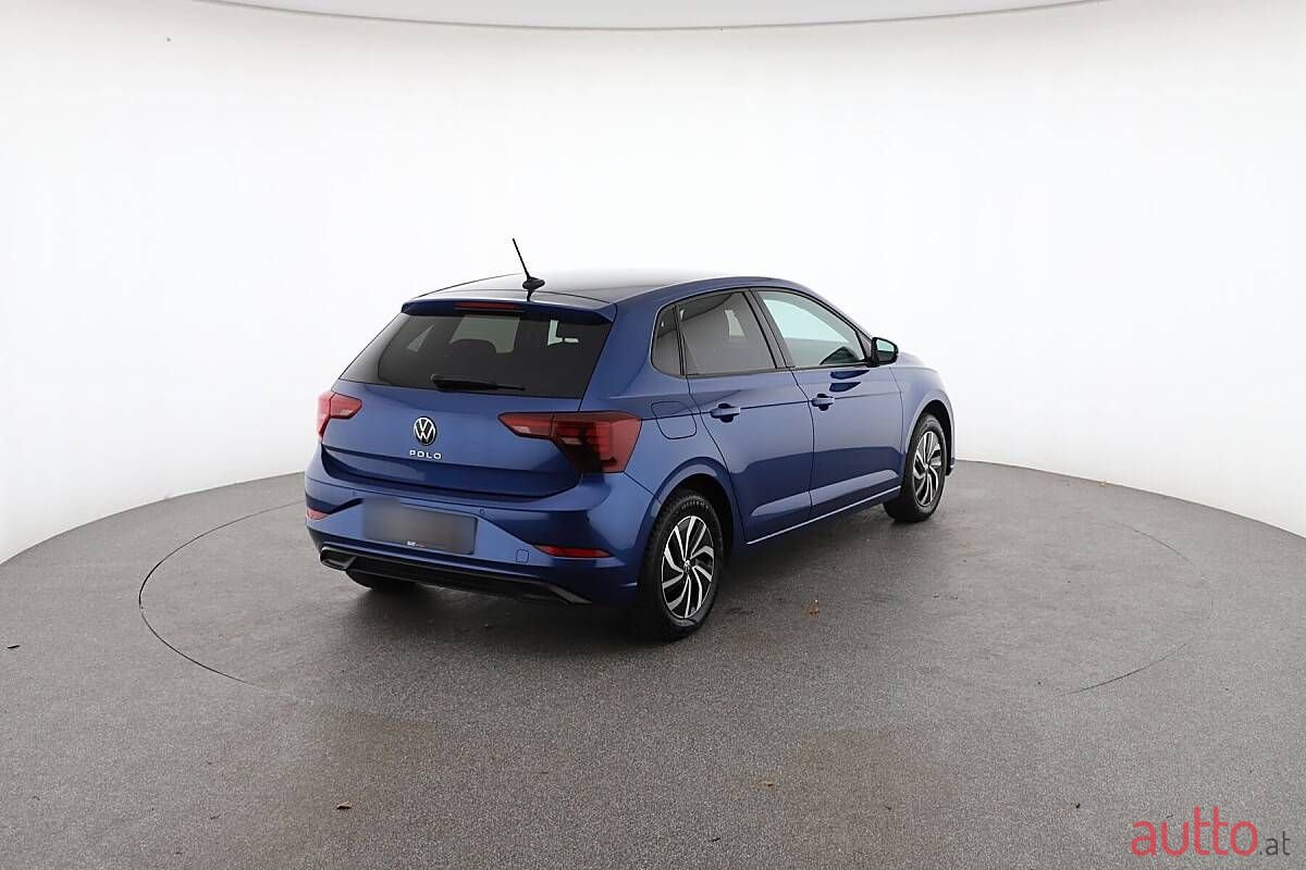 2023' Volkswagen Polo photo #3
