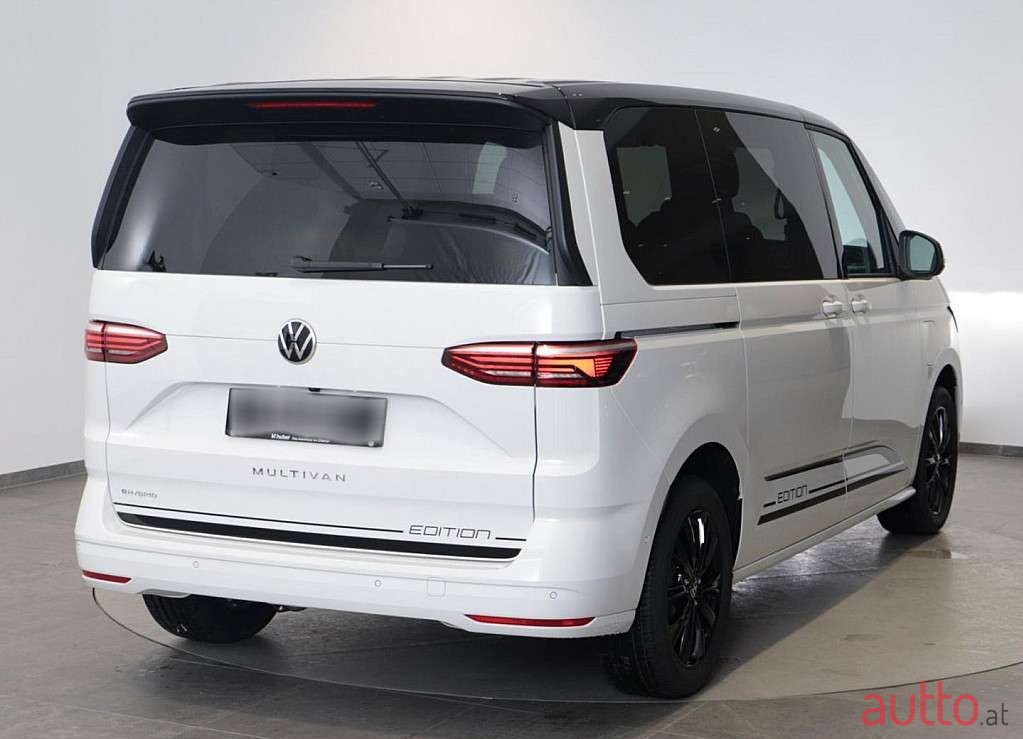 2023' Volkswagen Multivan photo #5