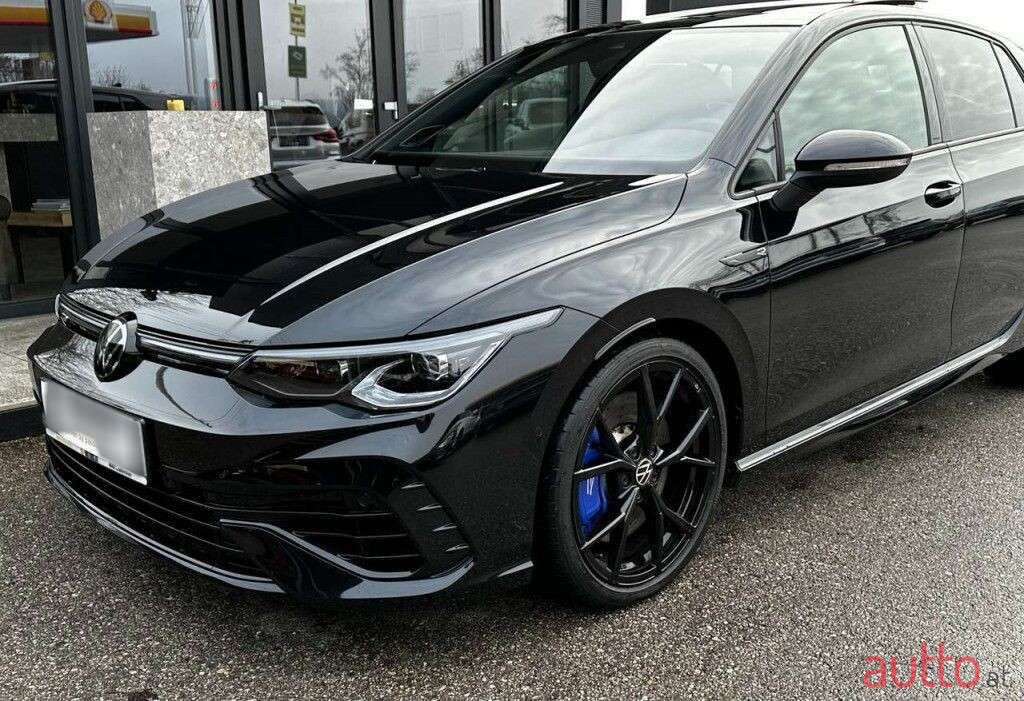 2023' Volkswagen Golf photo #5