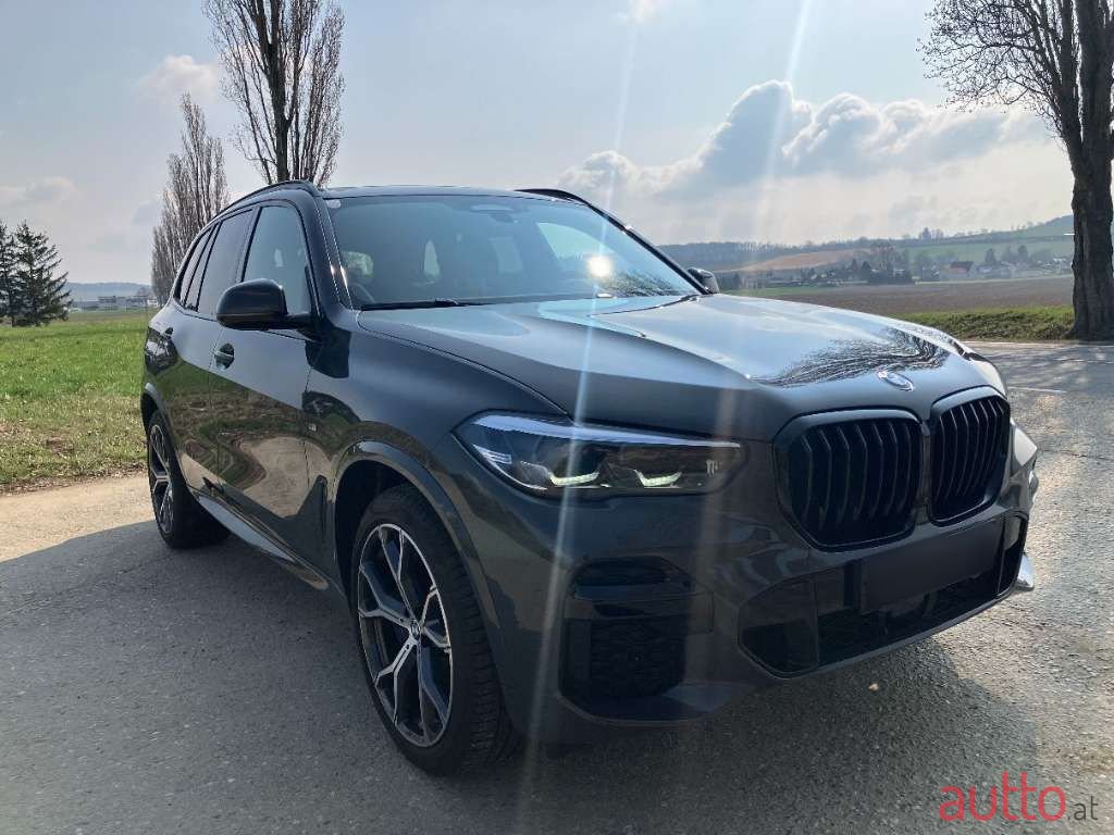 2022' BMW X5 photo #3