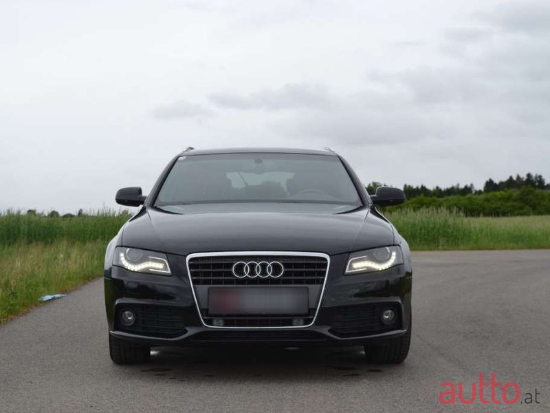 2011' Audi A4 photo #1
