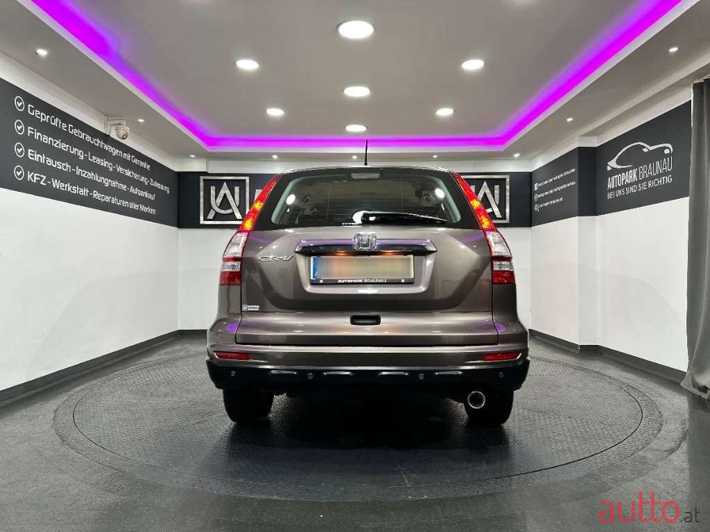 2010' Honda CR-V photo #6