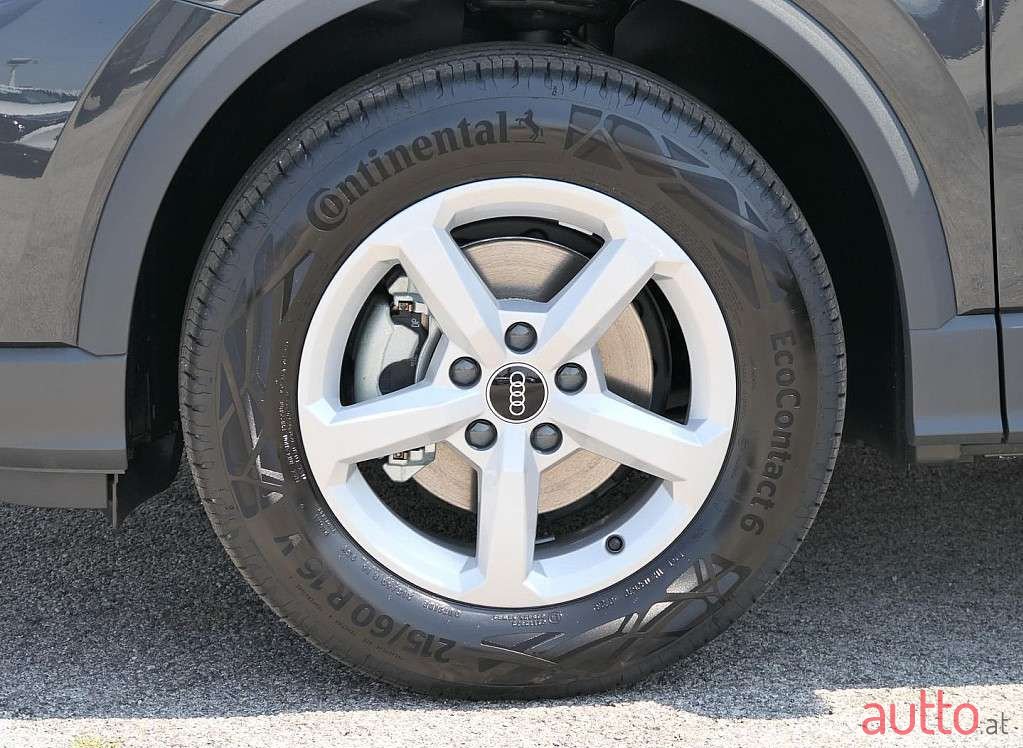 2023' Audi Q2 photo #3