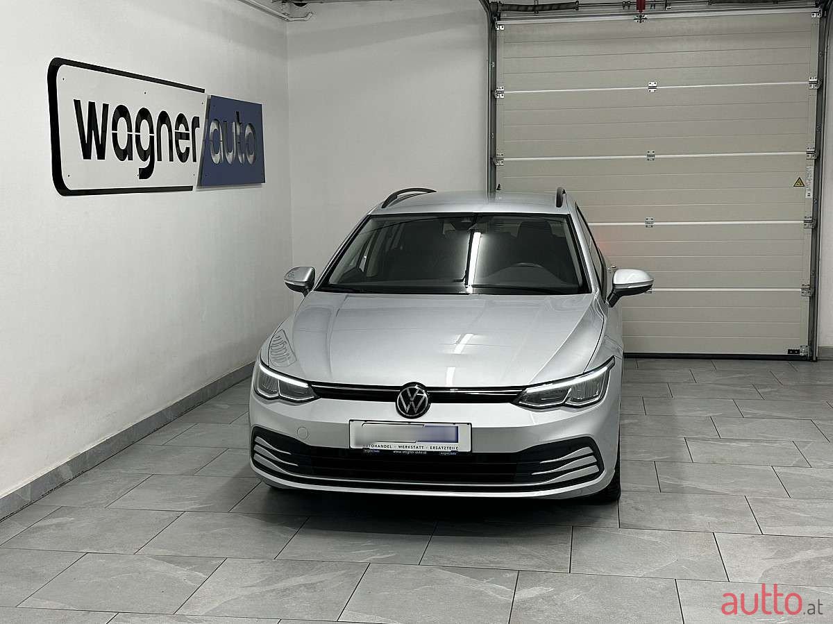 2023' Volkswagen Golf photo #1