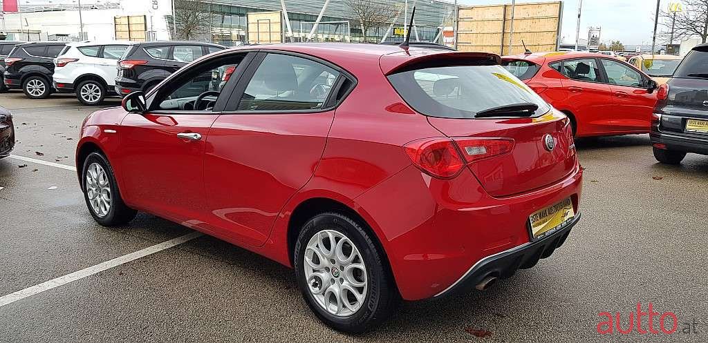 2019' Alfa Romeo Giulietta photo #5