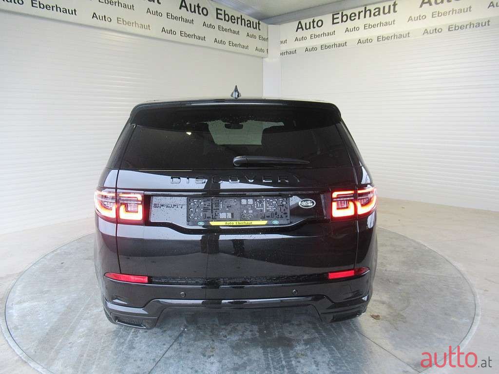 2022' Land Rover Discovery Sport photo #4