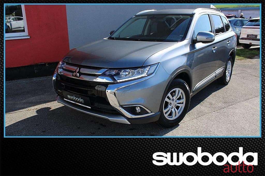 2018' Mitsubishi Outlander photo #1