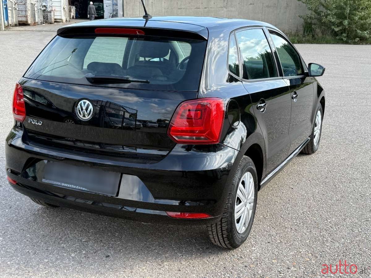 2016' Volkswagen Polo photo #5