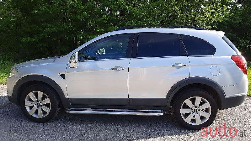 2009' Chevrolet Captiva photo #5