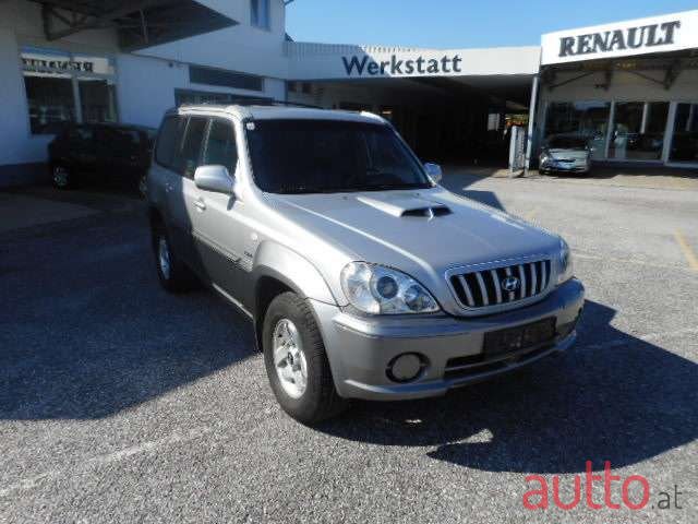 2003' Hyundai Terracan photo #1
