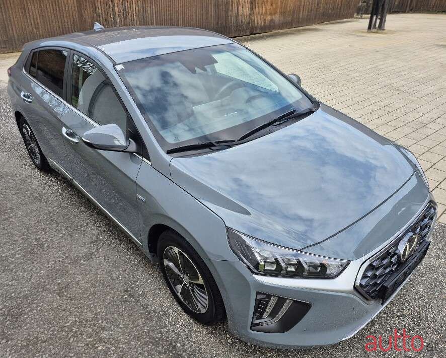 2020' Hyundai Ioniq photo #1
