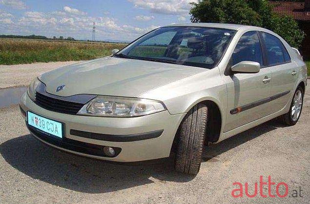 2004' Renault Laguna photo #1