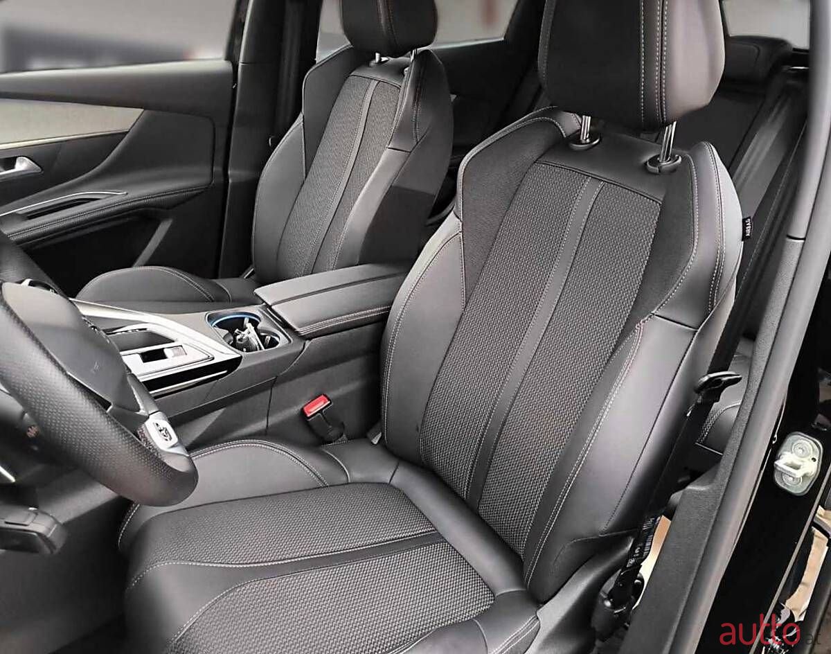 2024' Peugeot 3008 photo #6