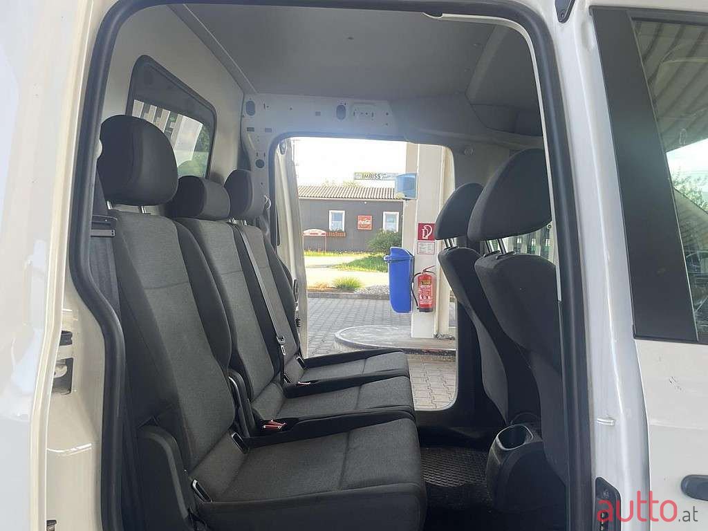 2017' Volkswagen Caddy photo #6