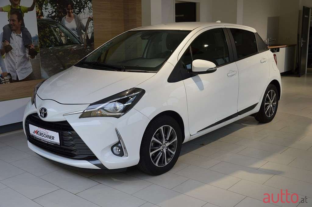 2019' Toyota Yaris photo #1