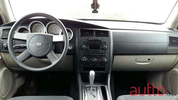 2005' Dodge Magnum photo #4