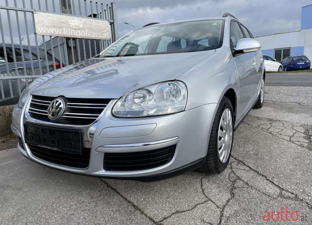 2008' Volkswagen Golf photo #1