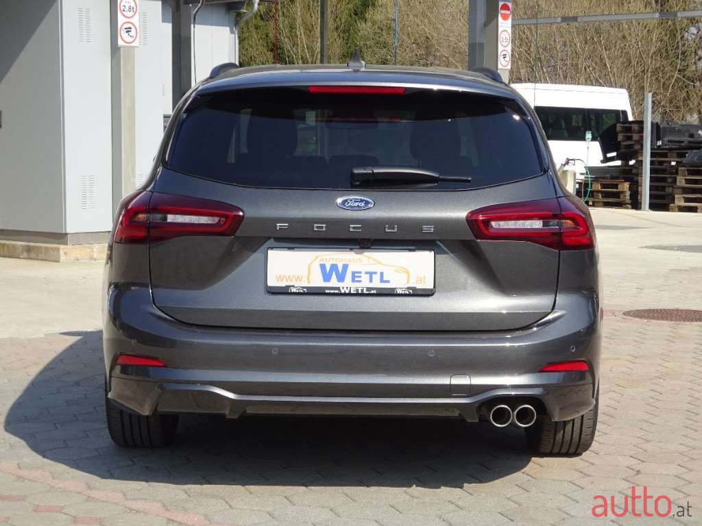 2022' Ford Focus photo #6