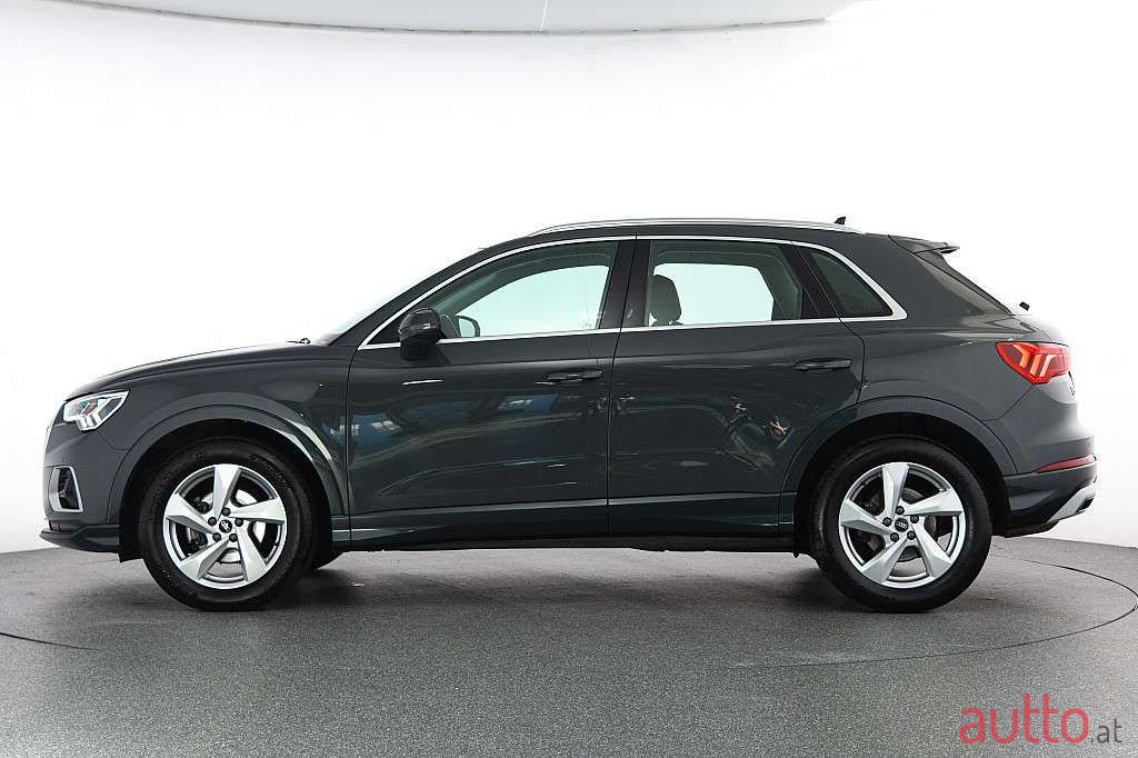2022' Audi Q3 photo #2
