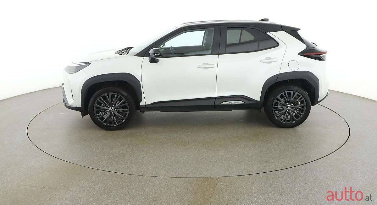 2022' Toyota Yaris Cross photo #2