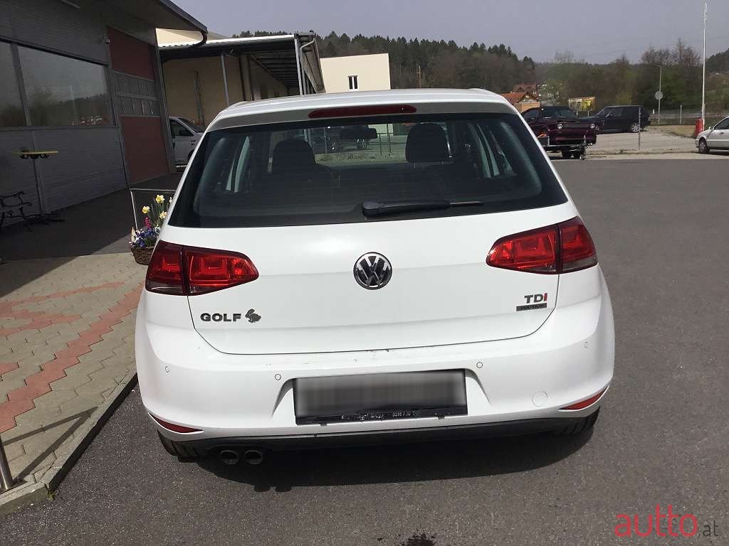 2015' Volkswagen Golf photo #4