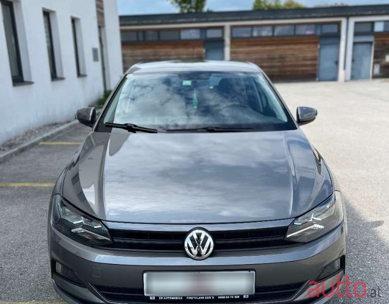 2019' Volkswagen Polo photo #2