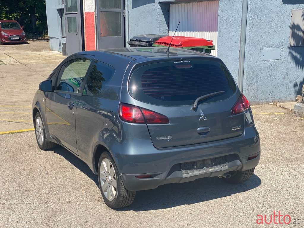 2009' Mitsubishi Colt photo #5