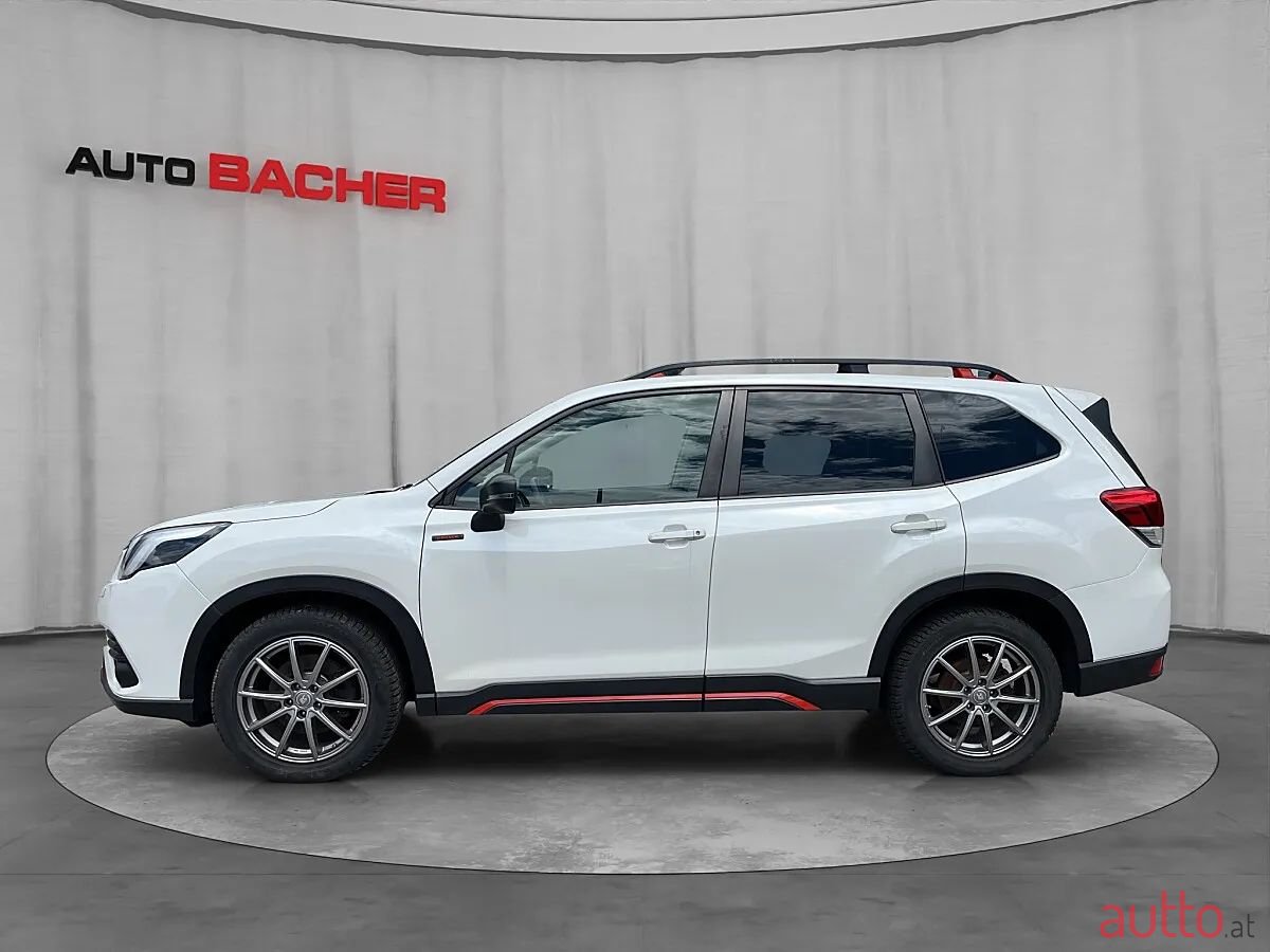 2022' Subaru Forester photo #2