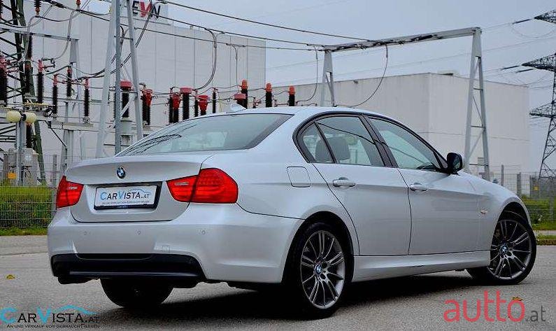 2011' BMW 3Er-Reihe photo #3