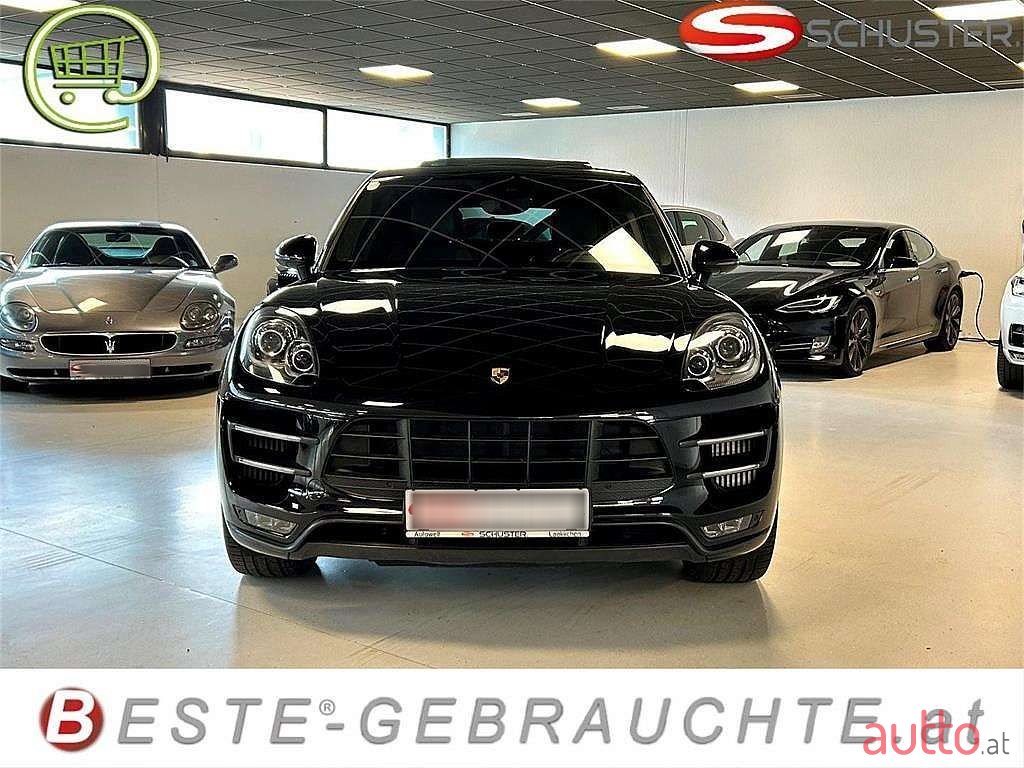 2015' Porsche Macan photo #2