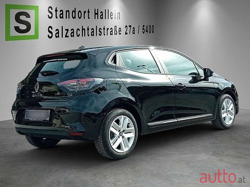 2024' Renault Clio photo #2