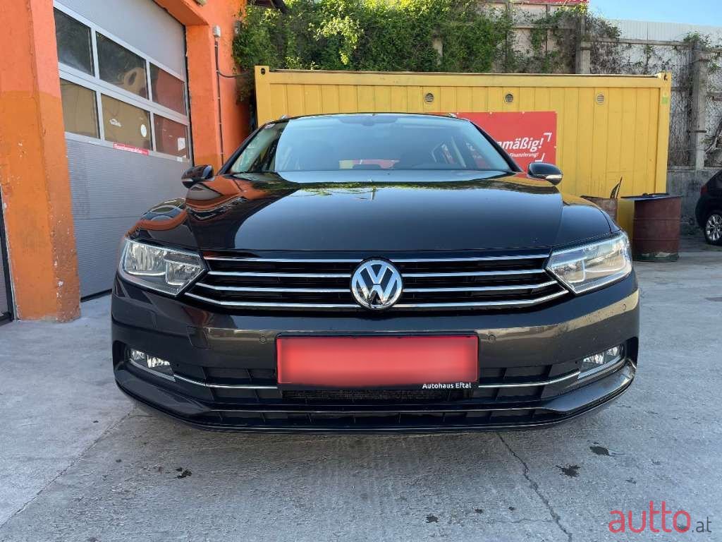 2016' Volkswagen Passat photo #5