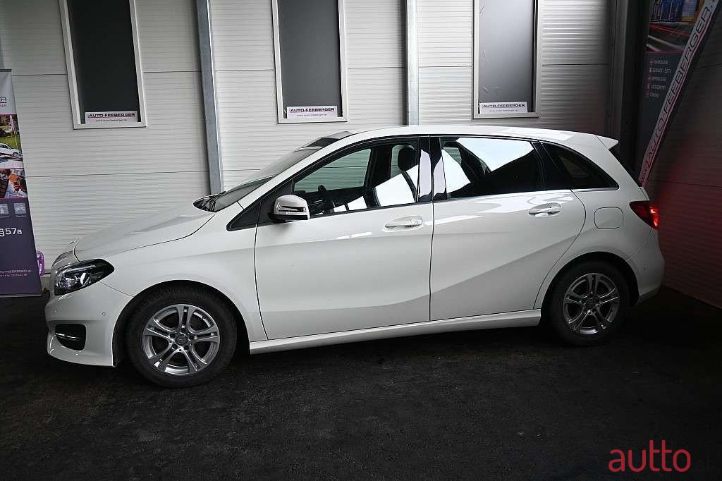 2018' Mercedes-Benz B-Klasse photo #2